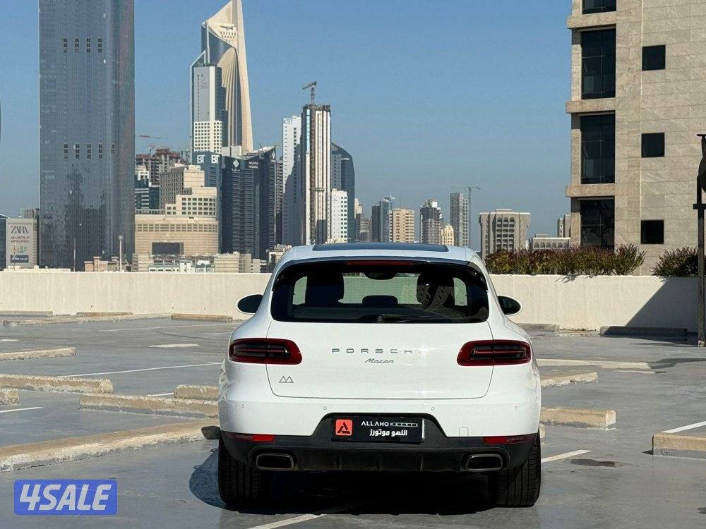 بورشهMACCAN موديل2018 عداد88الف وارد بهبهاني سيرفس منتظم4