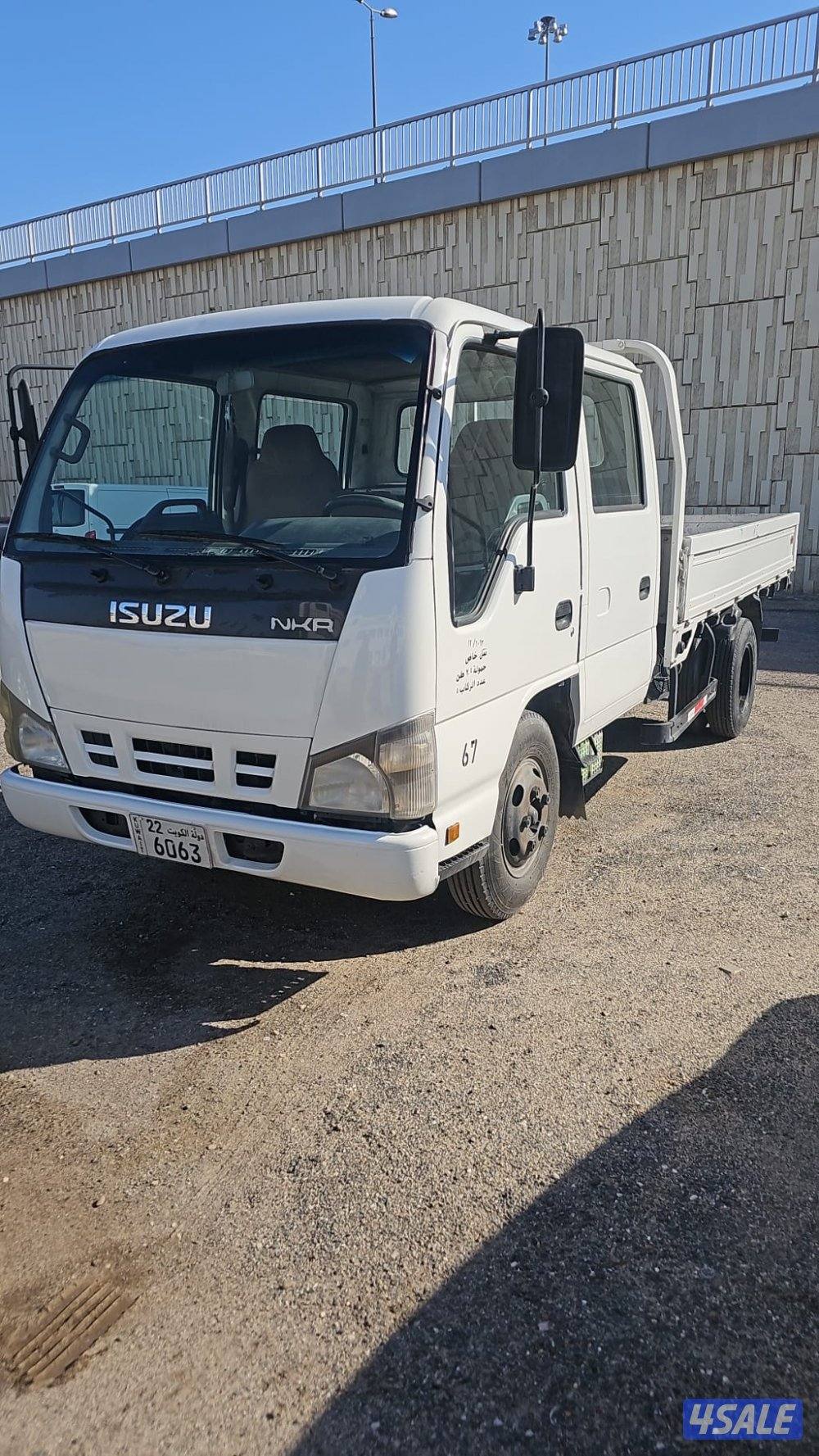 للبيع هاف لوري ايسوزو 5راكب0