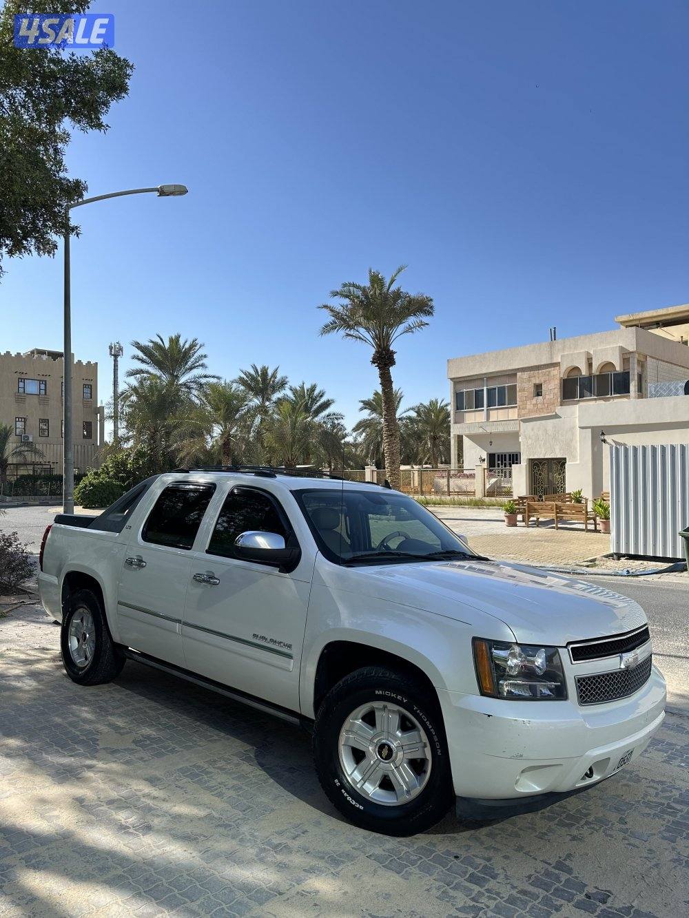 للبيع افلا نش LTZ موديل 2010 كامل المواصفات بحالة ممتازة شرط الفحص3