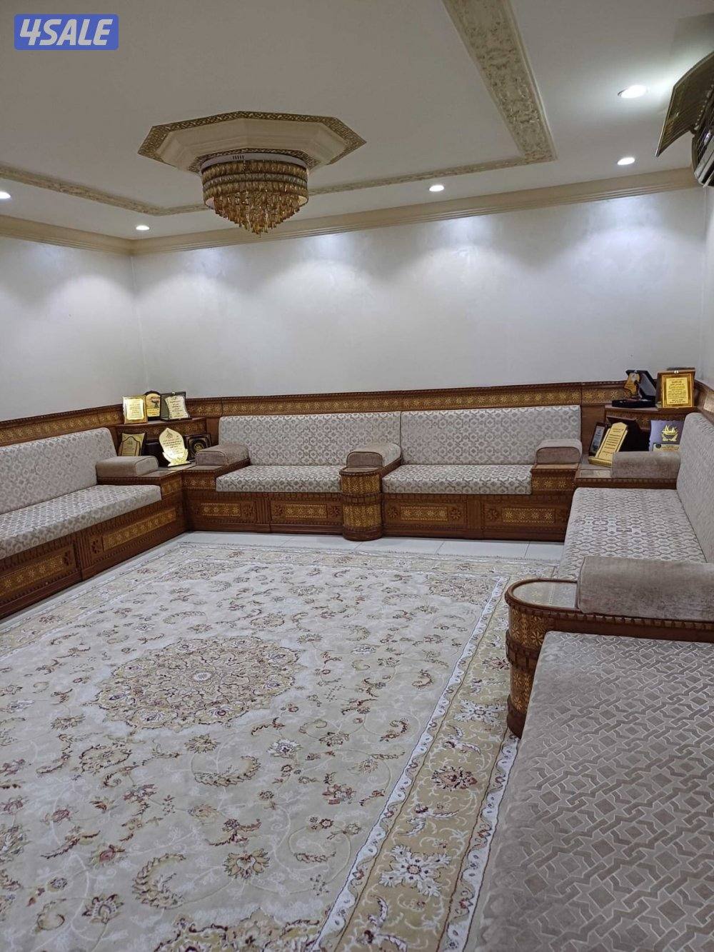 غسيل بالشامبو - تنظيف ناشف - غسيل سجاد برادي - اثاث - كنفات - شقق - فل5