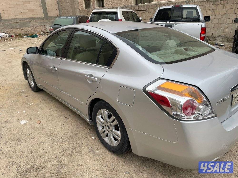 للبيع التيما 2011 بحالة جيدة1