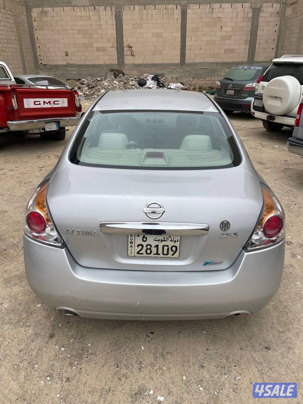 للبيع التيما 2011 بحالة جيدة2