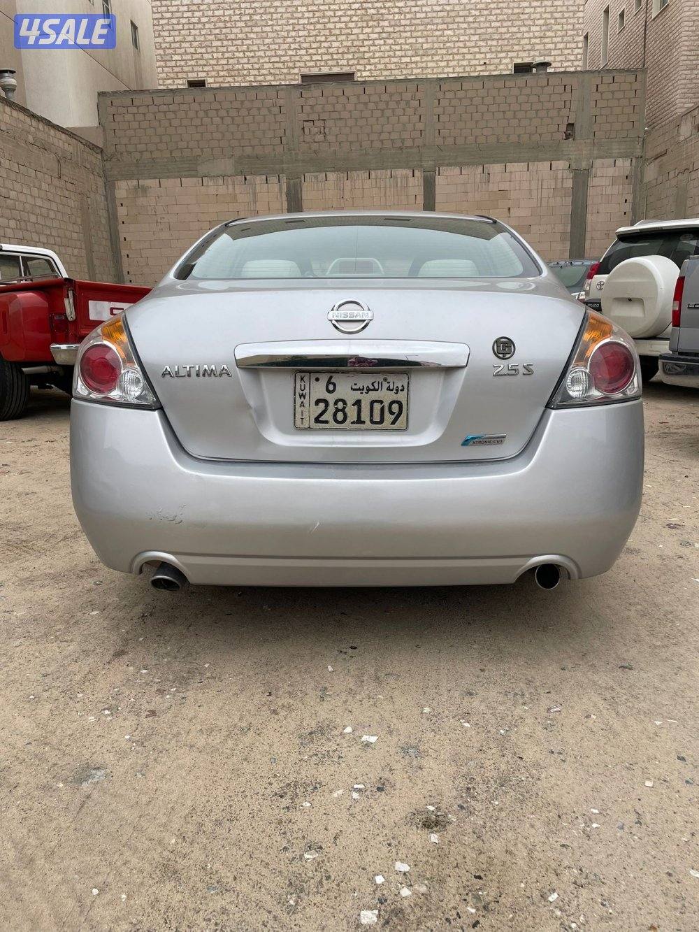 للبيع التيما 2011 بحالة جيدة4