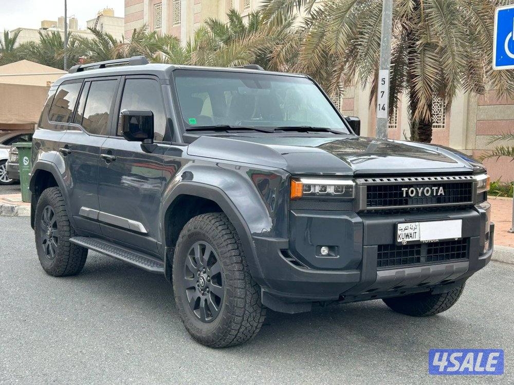 برادو WX 
عداد ٣ الاف0