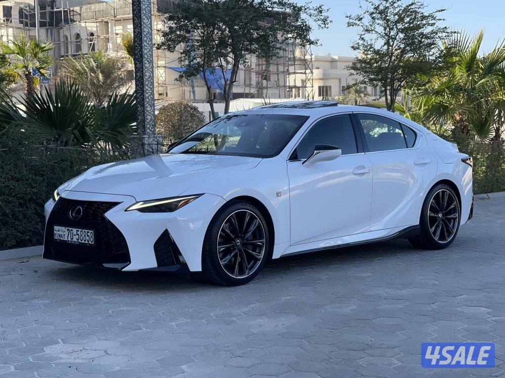 لكزس is350 FSPORT صبغ الوكاله موديل 20230