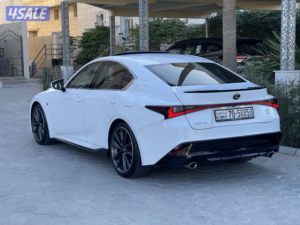 لكزس is350 FSPORT صبغ الوكاله موديل 20231