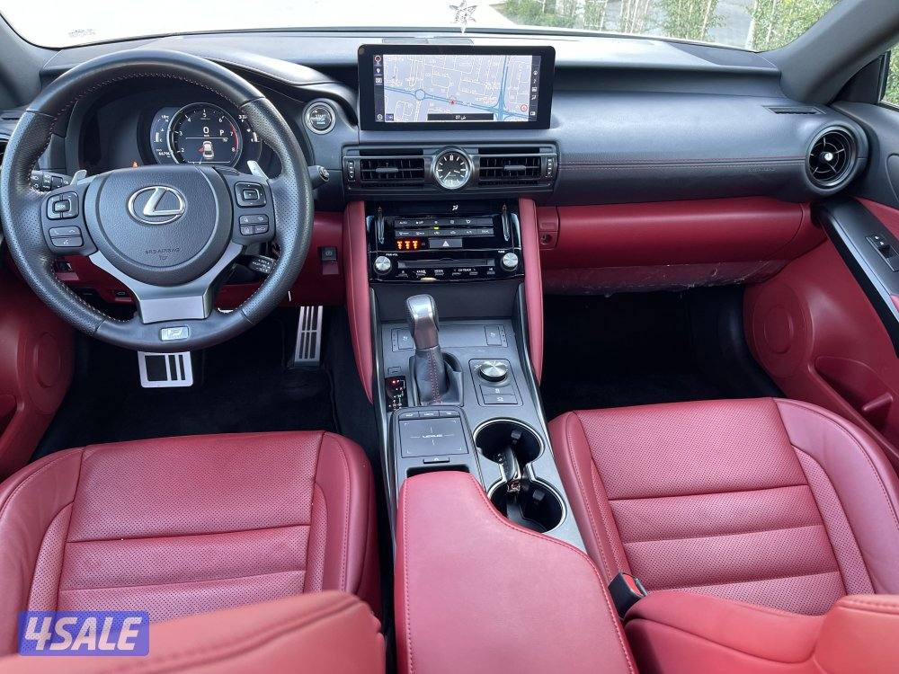 لكزس is350 FSPORT صبغ الوكاله موديل 20236