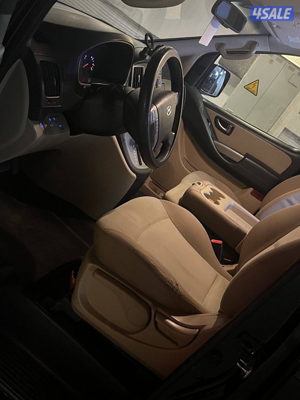 للبيع هيونداي h1  ماشي١١٨ الف كيلو صبغ وكاله شرط الفحص بالكامل ا2