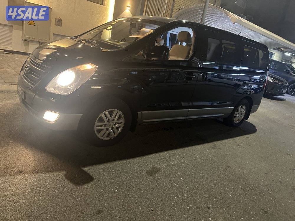 للبيع هيونداي h1  ماشي١١٨ الف كيلو صبغ وكاله شرط الفحص بالكامل ا4