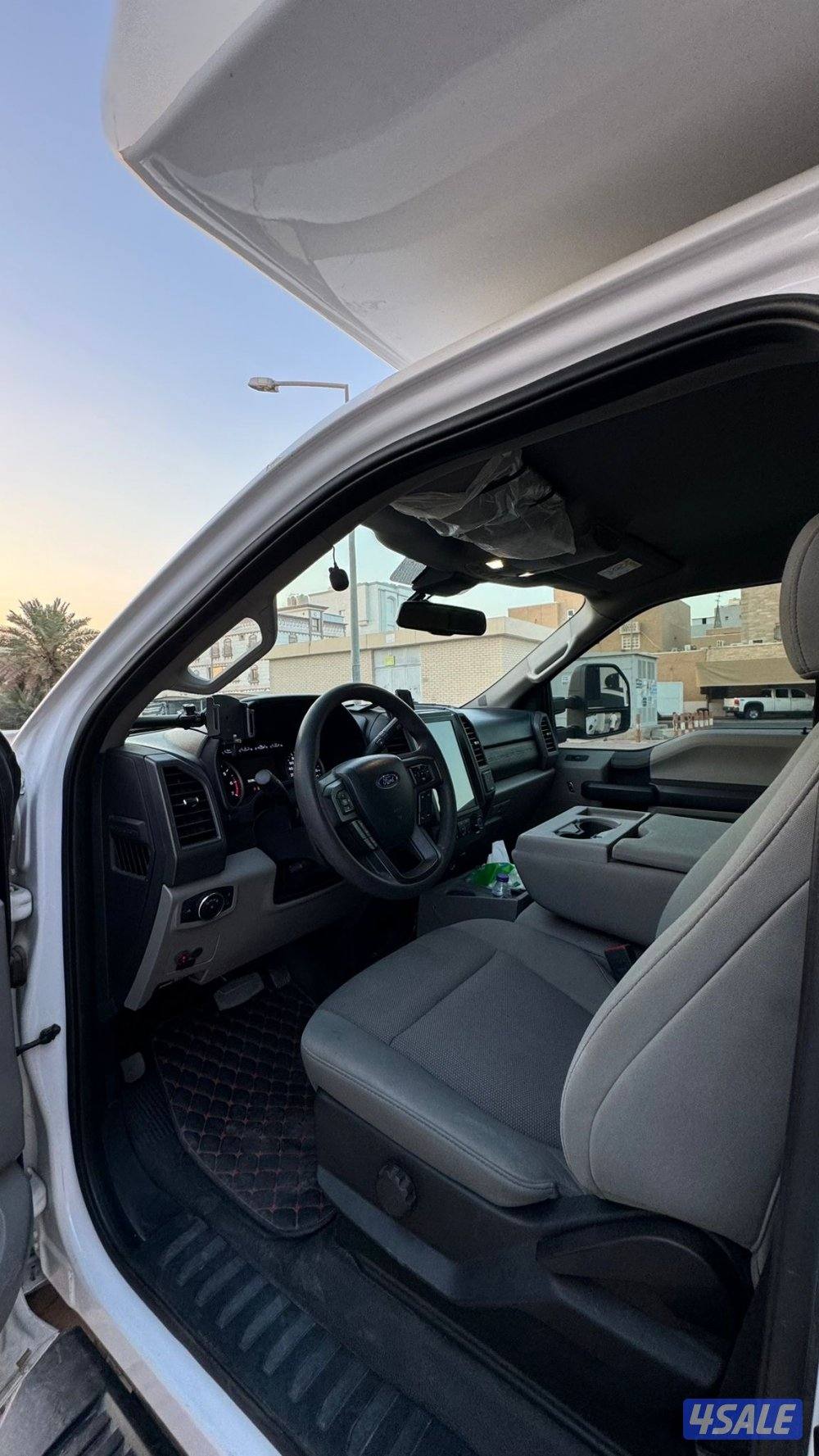 فورد كرفان13