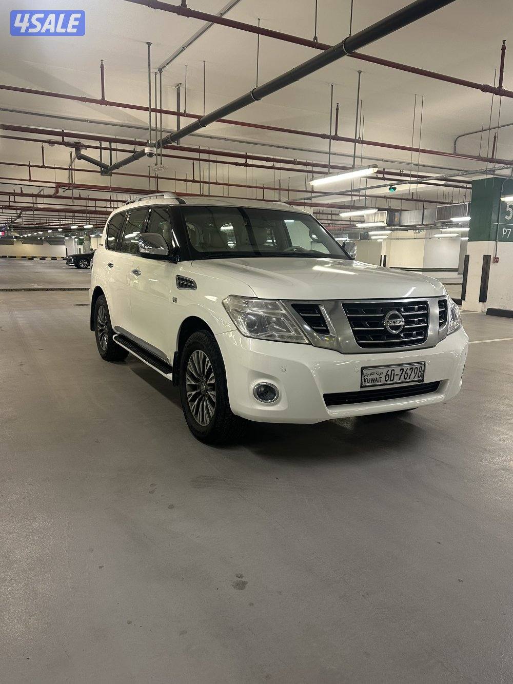 للبيع نيسان ستي 8 سلندر  حجم المكينه 320 جلد شرط الفحص1