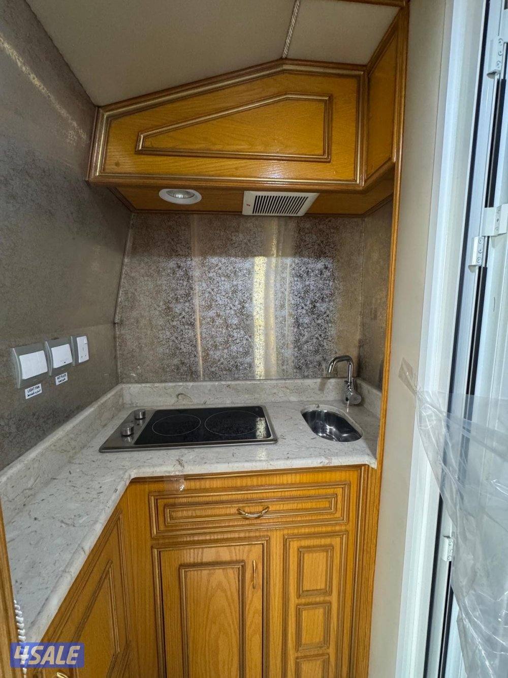 لبيع كرفان موديل 20174