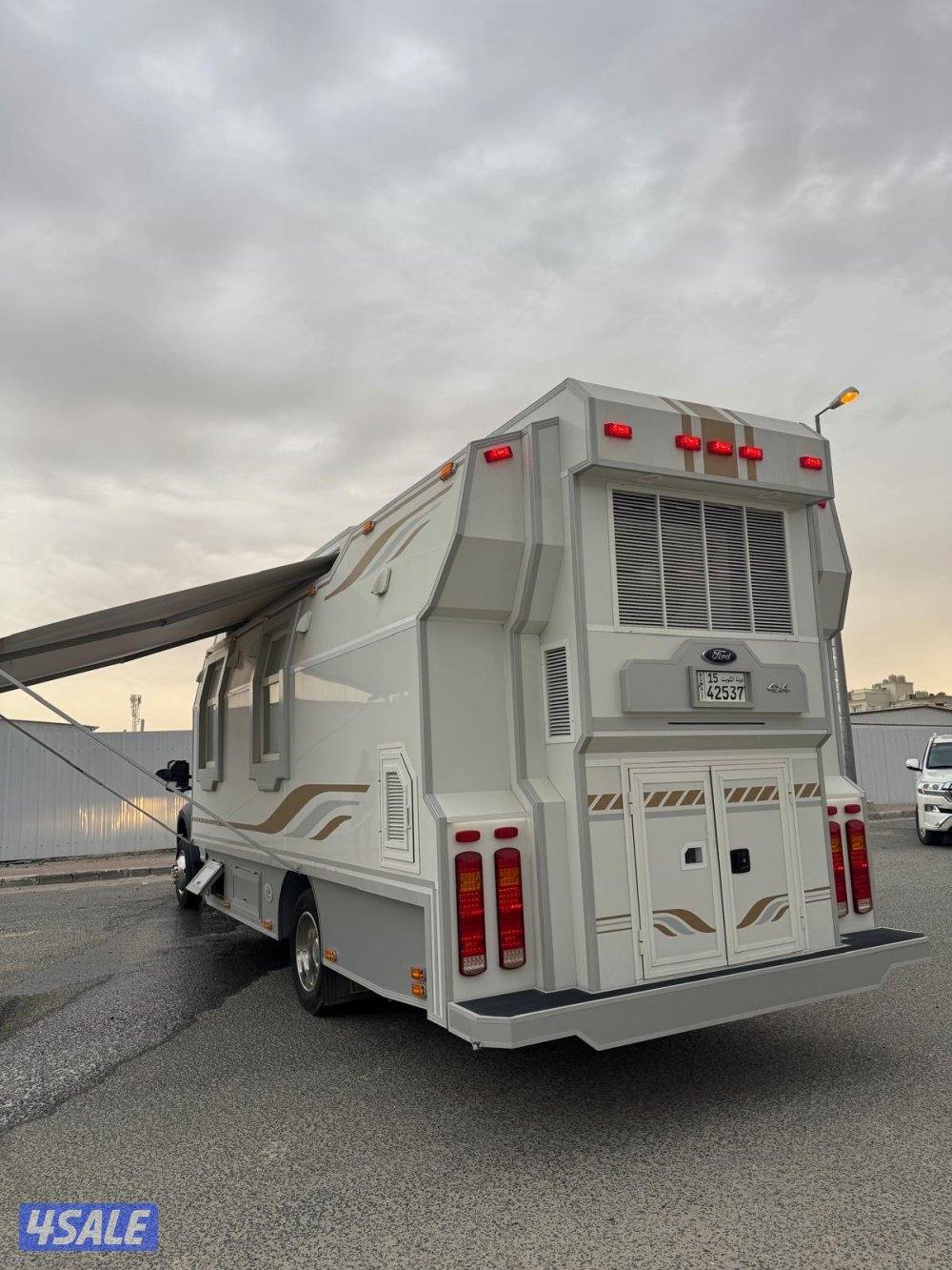 لبيع كرفان موديل 20175