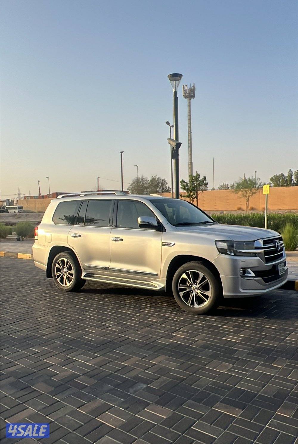 لاند كروزر 2020 قراند تورنق الفل1
