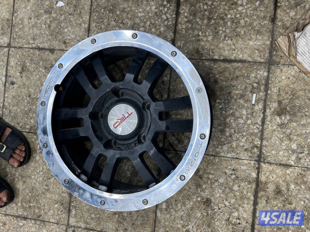 للبيع رنقات TRD ، درجة اولى استخدام شهر فقط وشرط لا قار ولا مخرطه1