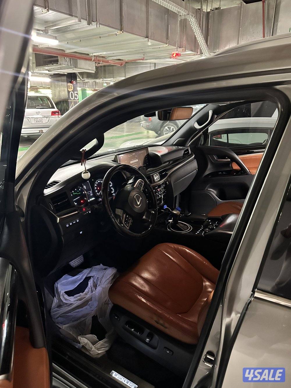 للبيع جيب لكزس موديل ٢٠١٦ وارد قطر3