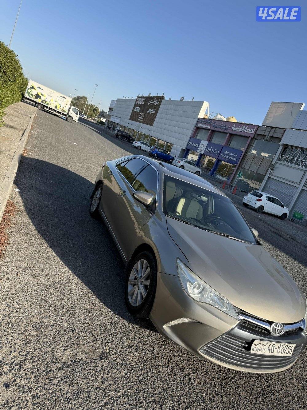 كامري كامل المواصفات فتحة الفحص متواجد مع الإعلان3