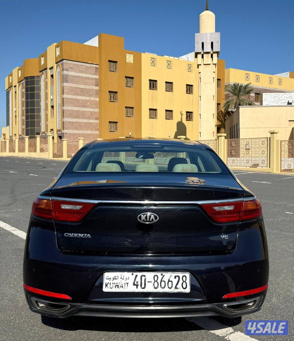 بحالة ممتازة كيا كادينزا 2017 ماشي 146 فحص ماكينة قير شاسي بيمة سنة3