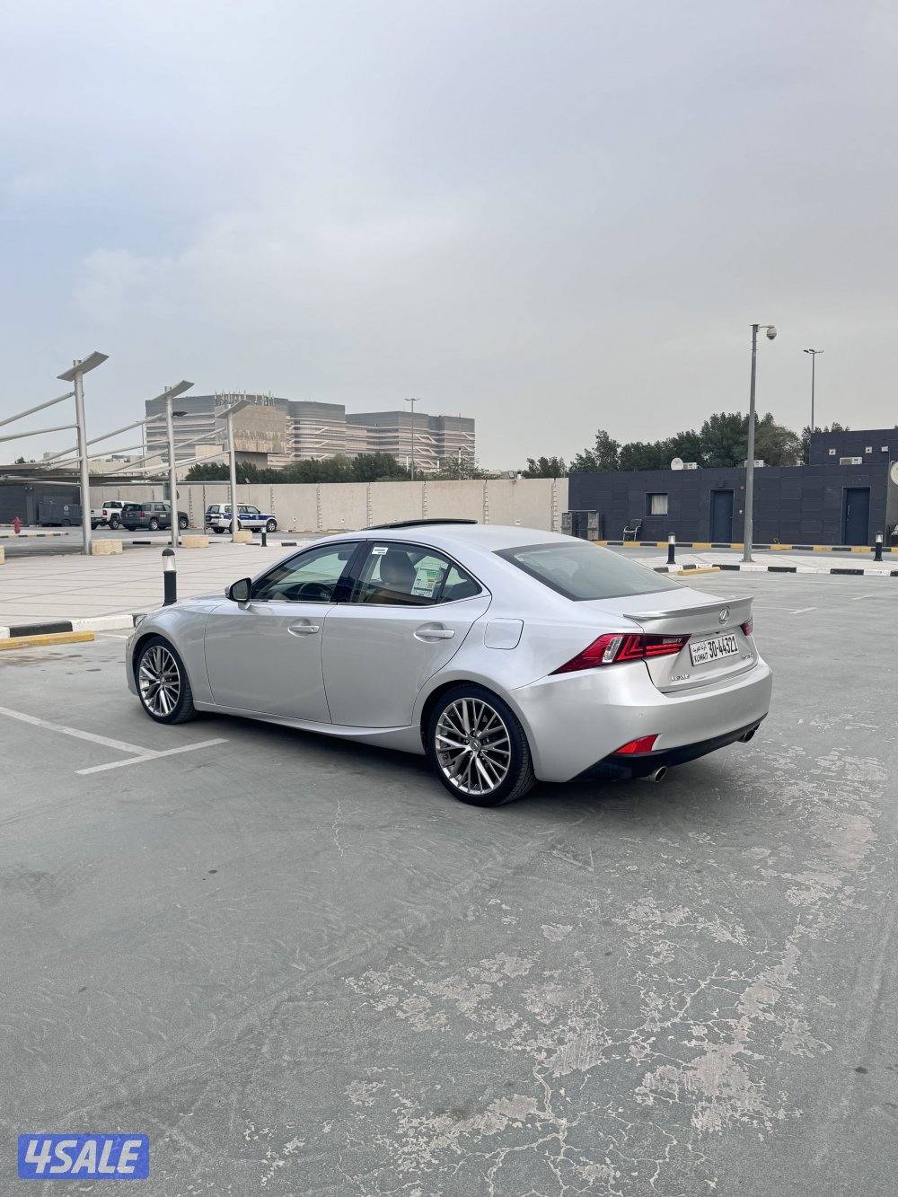 للبيع لكزس is 20141