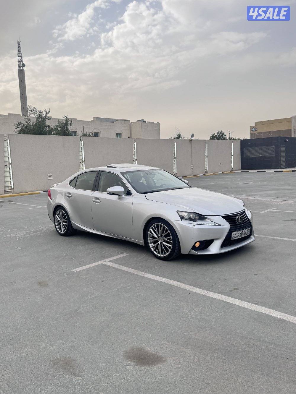 للبيع لكزس is 20142