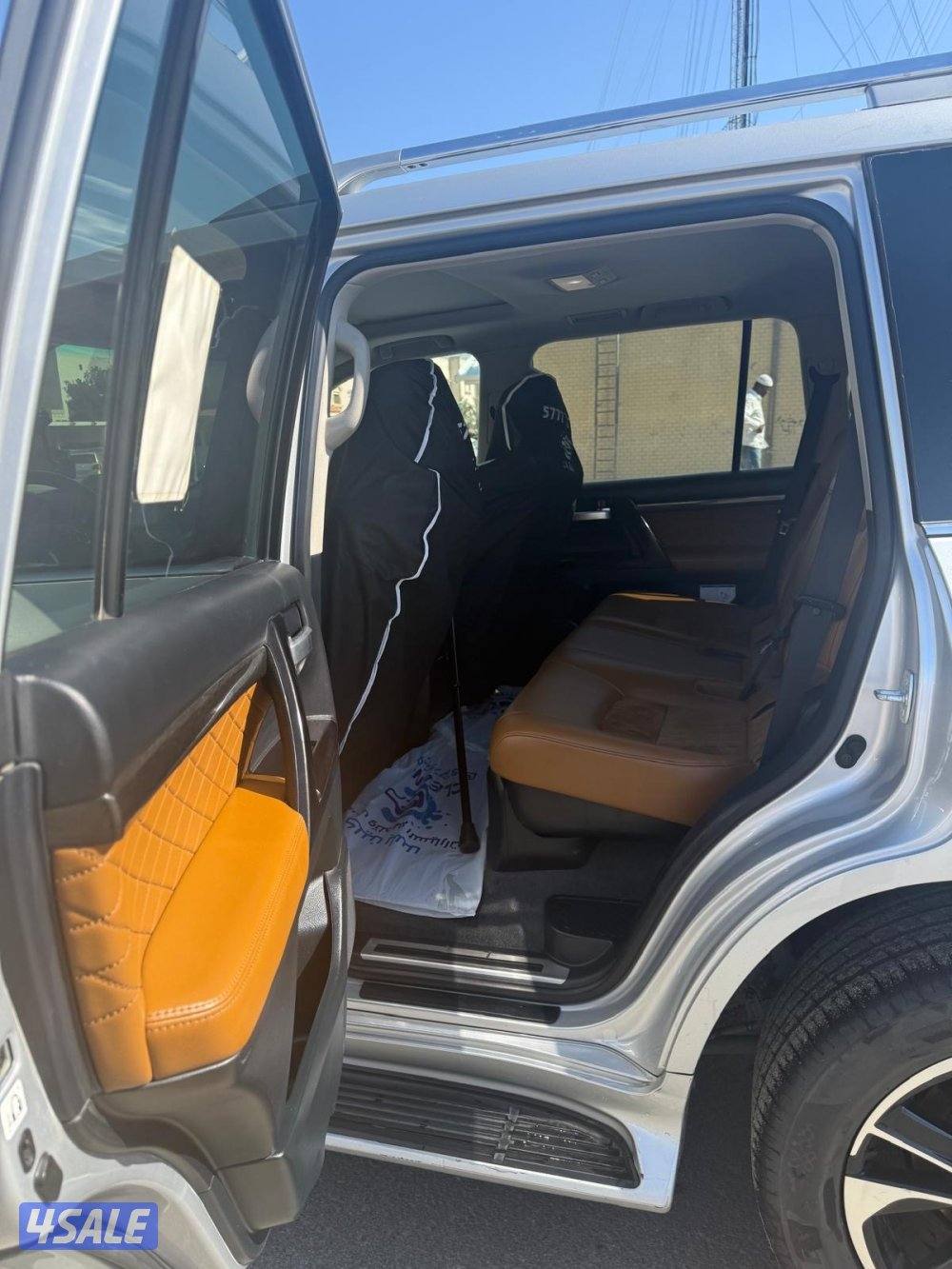 لاند كروزر قراند تورنق 20215