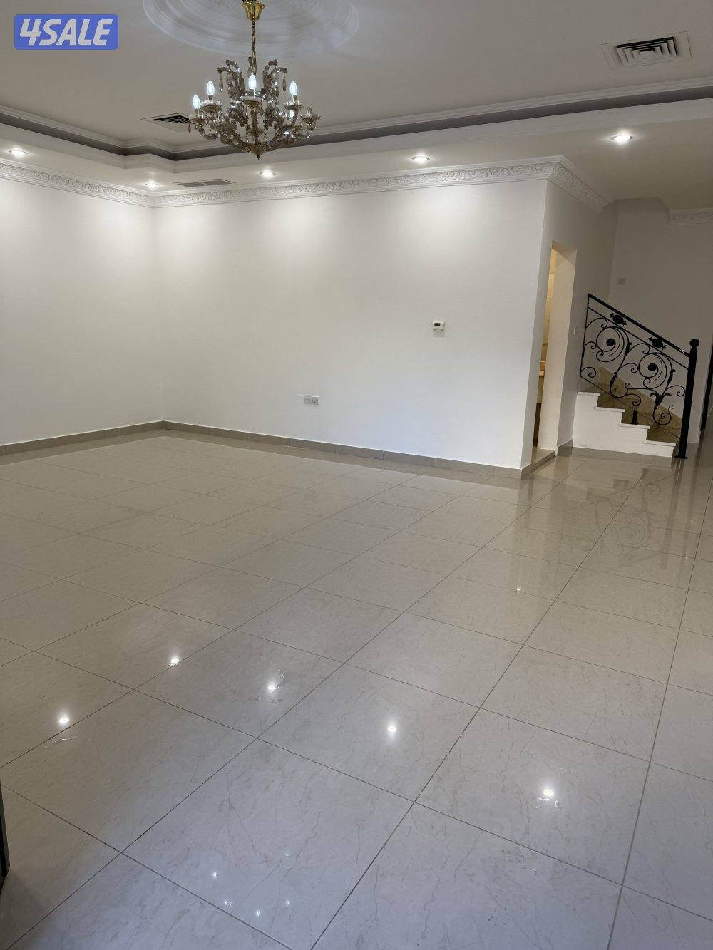 الايجار في سعد العبدالله دور ارضي كامل0