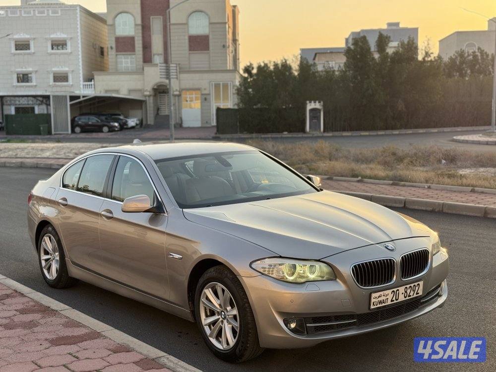 للبيع BMW i5204