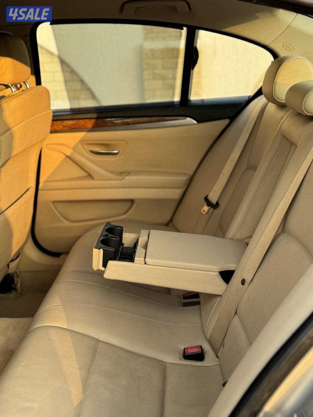 للبيع BMW i5208