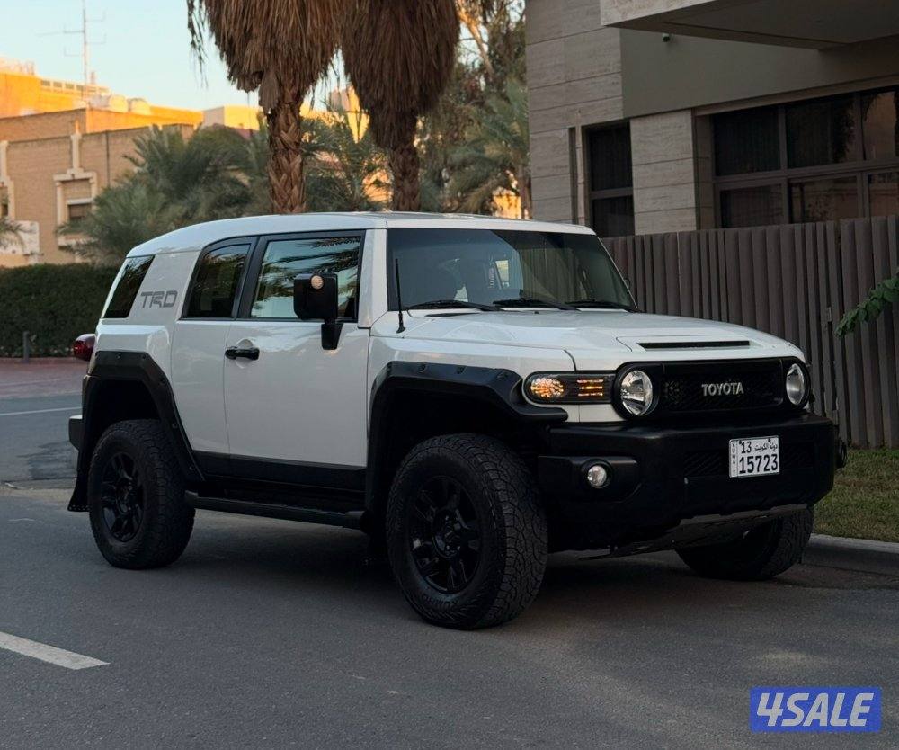 للبيع FJ TRD موديل 2015 وارد الساير0