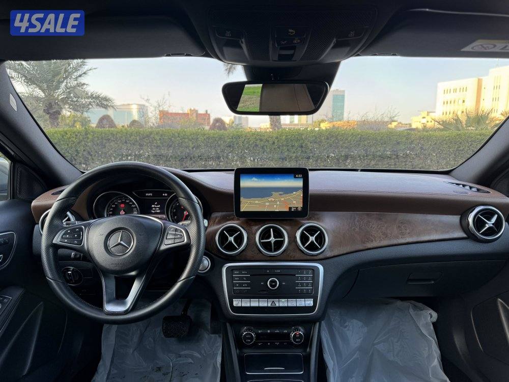 مرسيدس GLA250 موديل 2018 عداد 34 فقط9