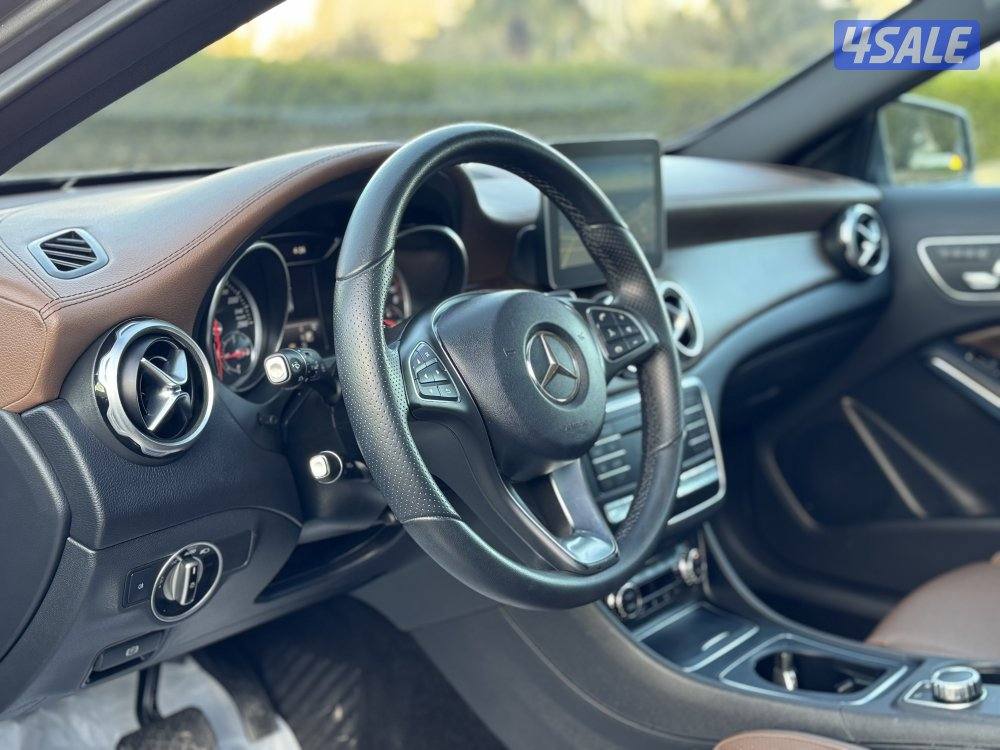 مرسيدس GLA250 موديل 2018 عداد 34 فقط14