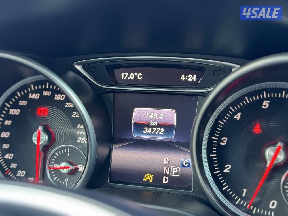 مرسيدس GLA250 موديل 2018 عداد 34 فقط15