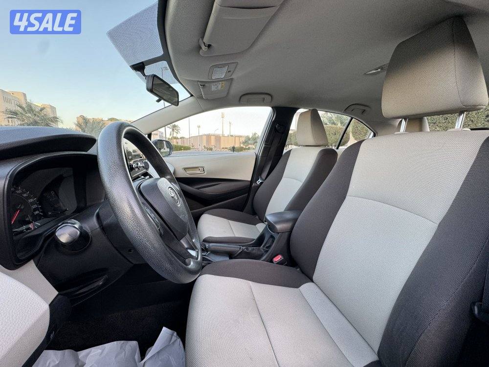 تويوتا كرولا 2.0 موديل 2020 بحاله الوكاله شرط الفحص12