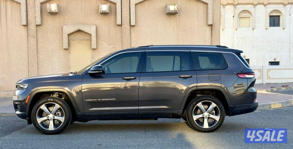 جيب جراند شيروكي ليمتد لارج 2022 تحت الكفالة1