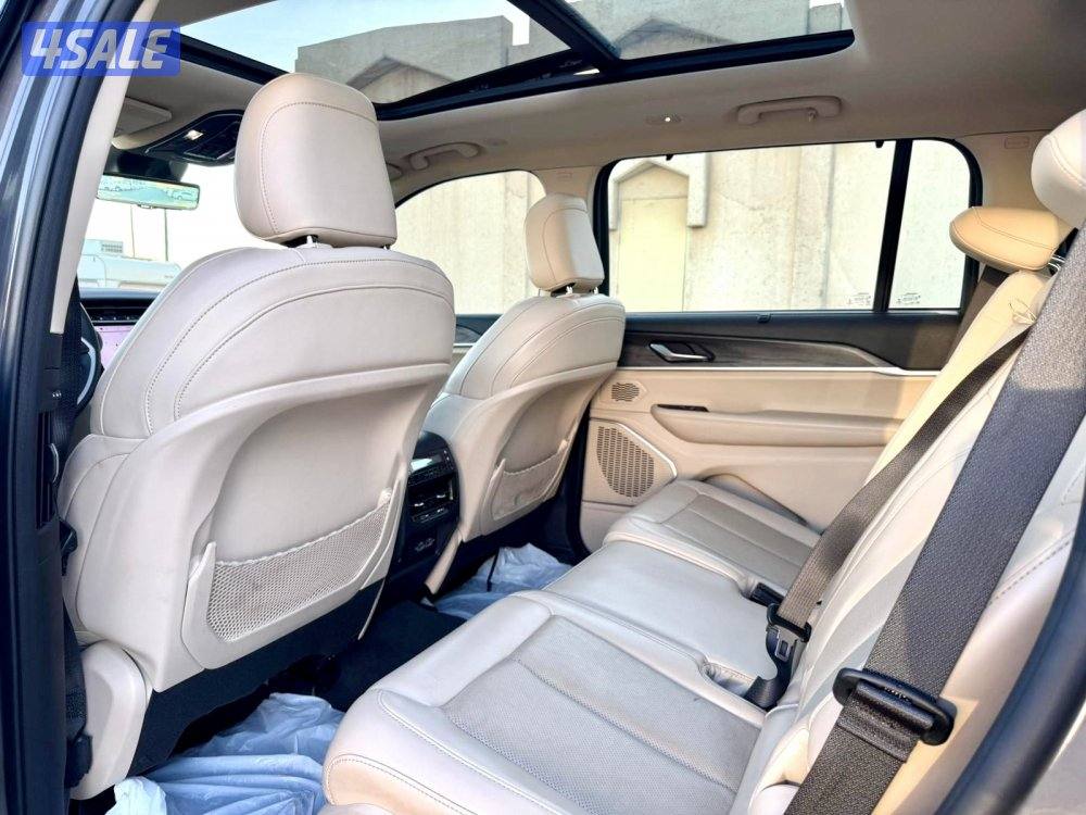 جيب جراند شيروكي ليمتد لارج 2022 تحت الكفالة6