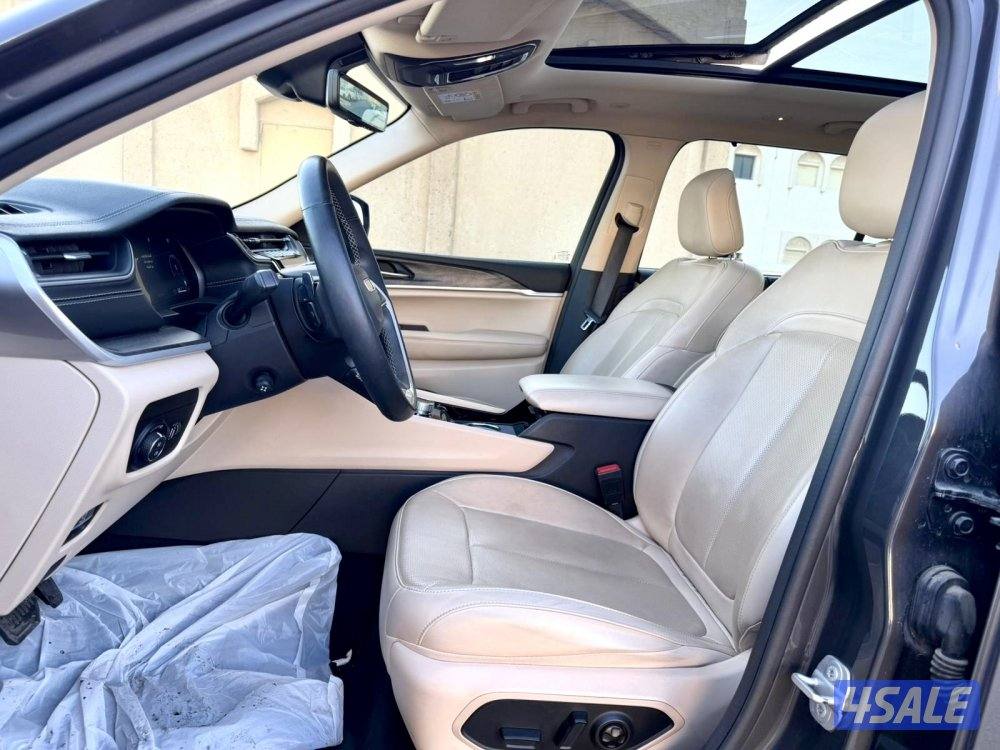 جيب جراند شيروكي ليمتد لارج 2022 تحت الكفالة8