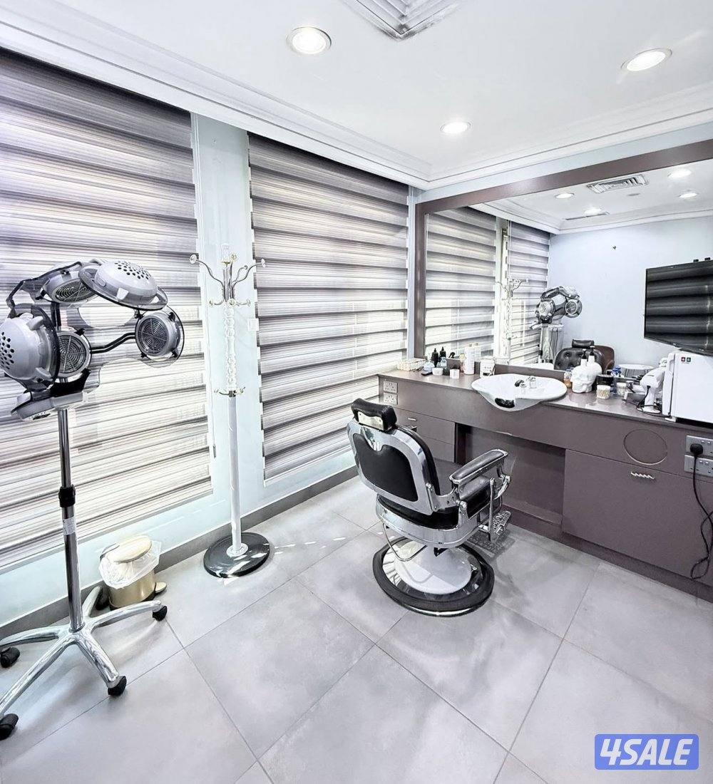 للبيع صالون ومعهد رجالي دورين بالشعب البحري تجهيز VIP0