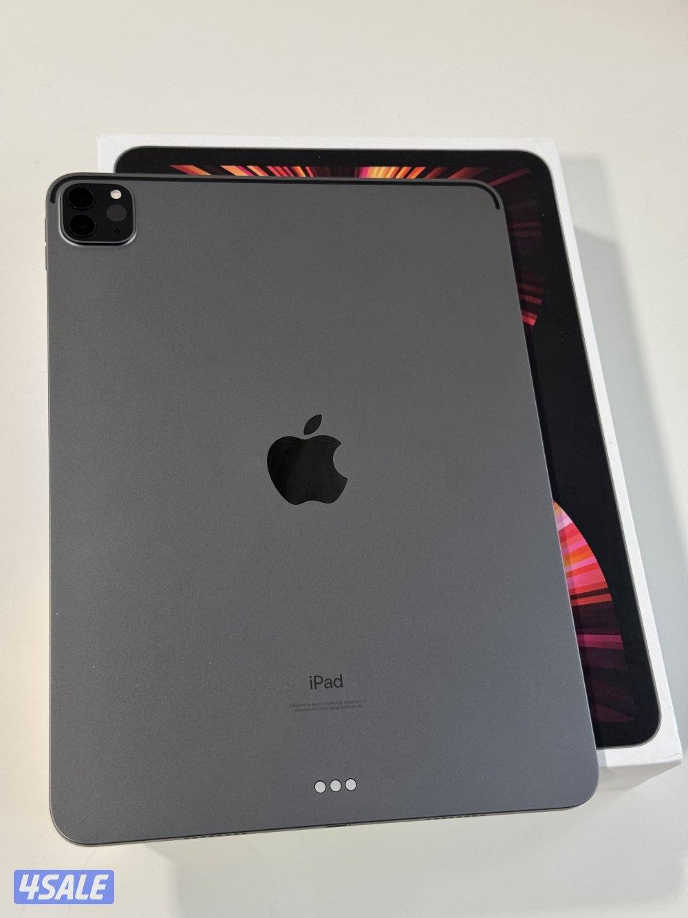 ايباد برو m1 مساحة 256 مع الكرتون والشاحن 11 انش1