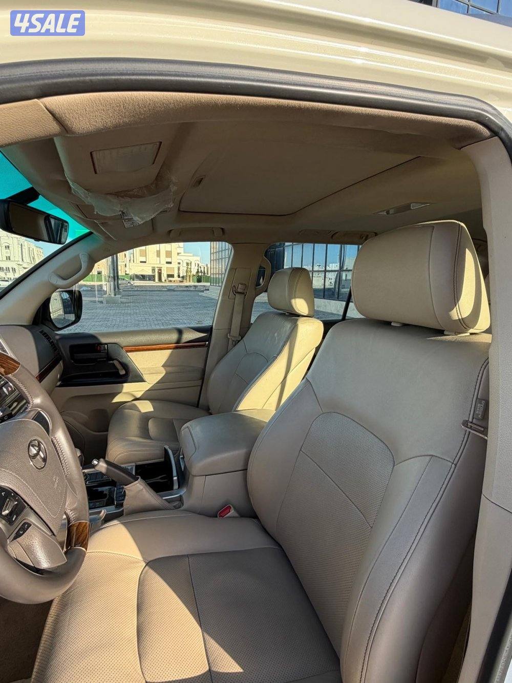 للبيع لاندكروزر 2018 كامل الموصفات الدرجة الاولي2