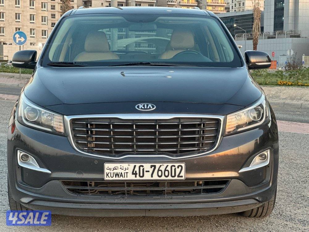 للبيع كيا كرنفال وارد الوكالة الملا2