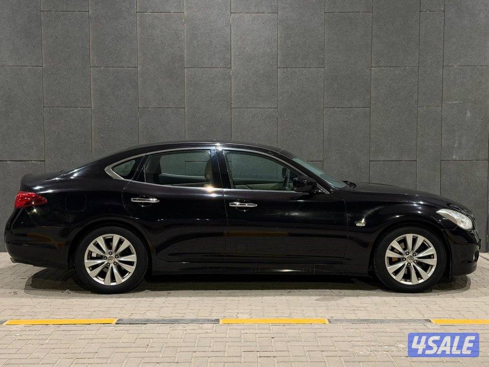 للبيع انفنيتي M56 اعلى درجه1