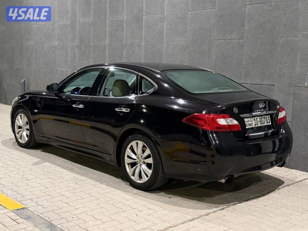 للبيع انفنيتي M56 اعلى درجه3