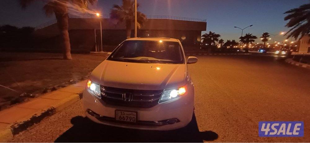 هوندا اوديسي العائليه 2016 نظيفه جدا كامل المواصفات شرط الفحص4