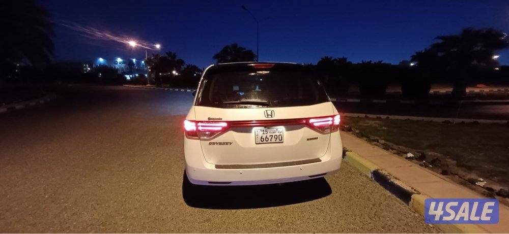 هوندا اوديسي العائليه 2016 نظيفه جدا كامل المواصفات شرط الفحص10