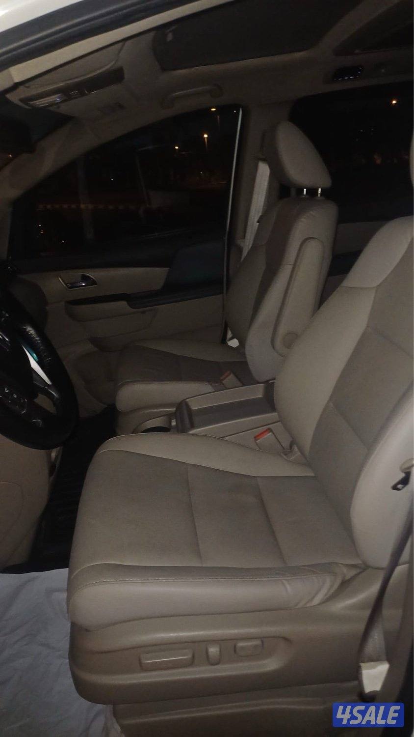 هوندا اوديسي العائليه 2016 نظيفه جدا كامل المواصفات شرط الفحص13