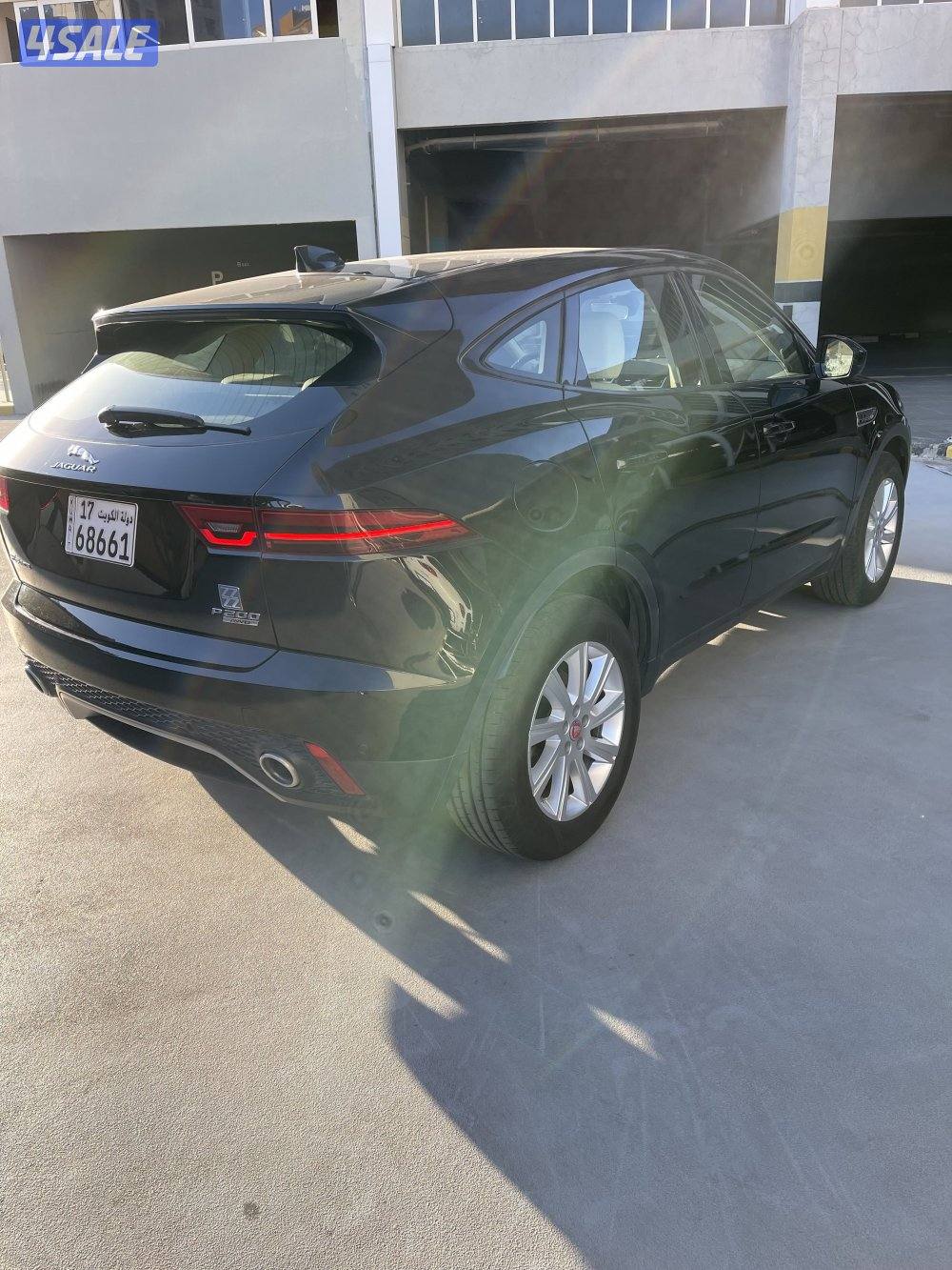 اللون أسود - داخل بيج فاتح - ماشي 10.7704