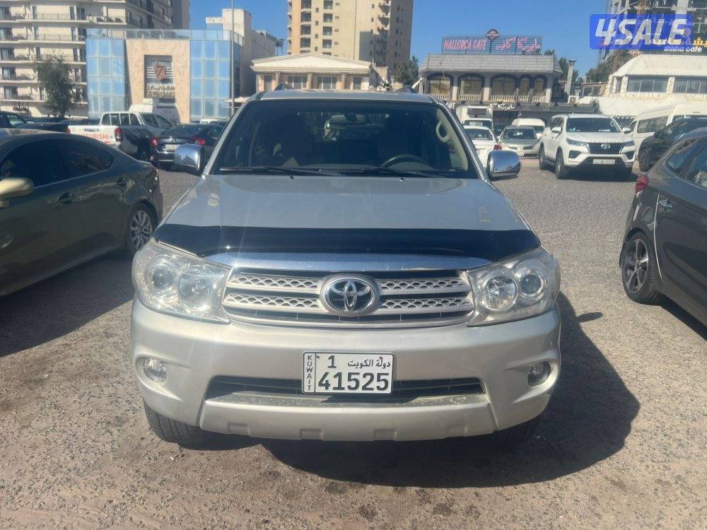 تويوتا فورتينر 20101