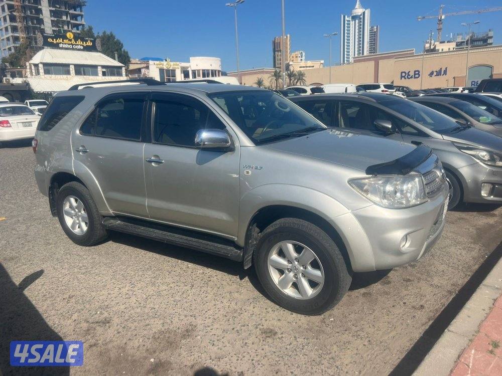 تويوتا فورتينر 20102