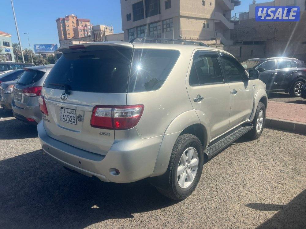 تويوتا فورتينر 20108