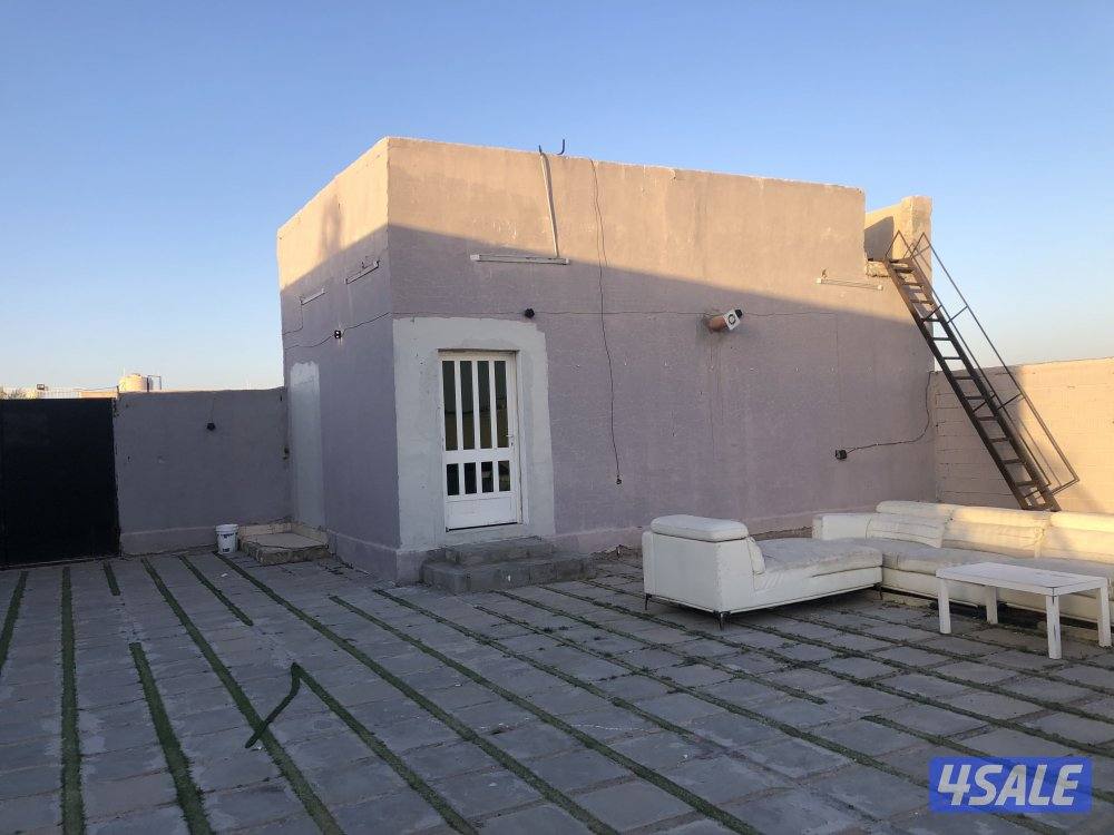 لتنازل عن جاخور قطعة 12قريب الشارع عبارة عن ديوانية وصالة وغرفتين4